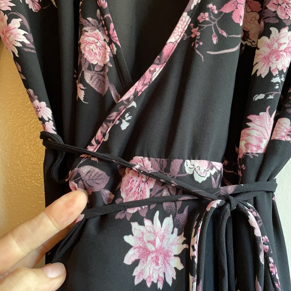 NWT WAYF black floral pink flounce chiffon maxi wrap dress - Picture 5 of 14